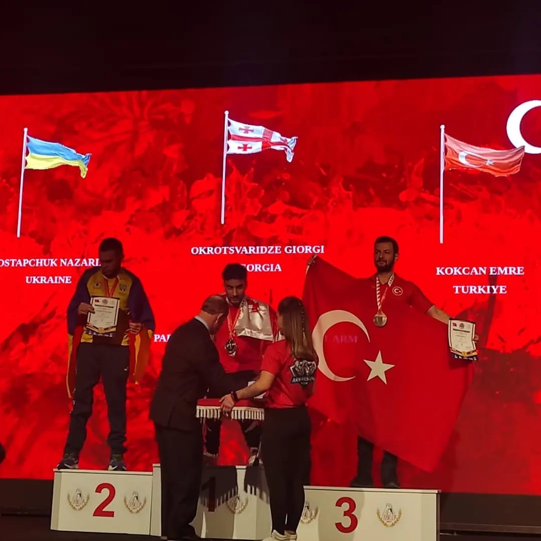 Dünya bilek güreşi şampiyonasında derece yapan Kocaelili sporcularımız