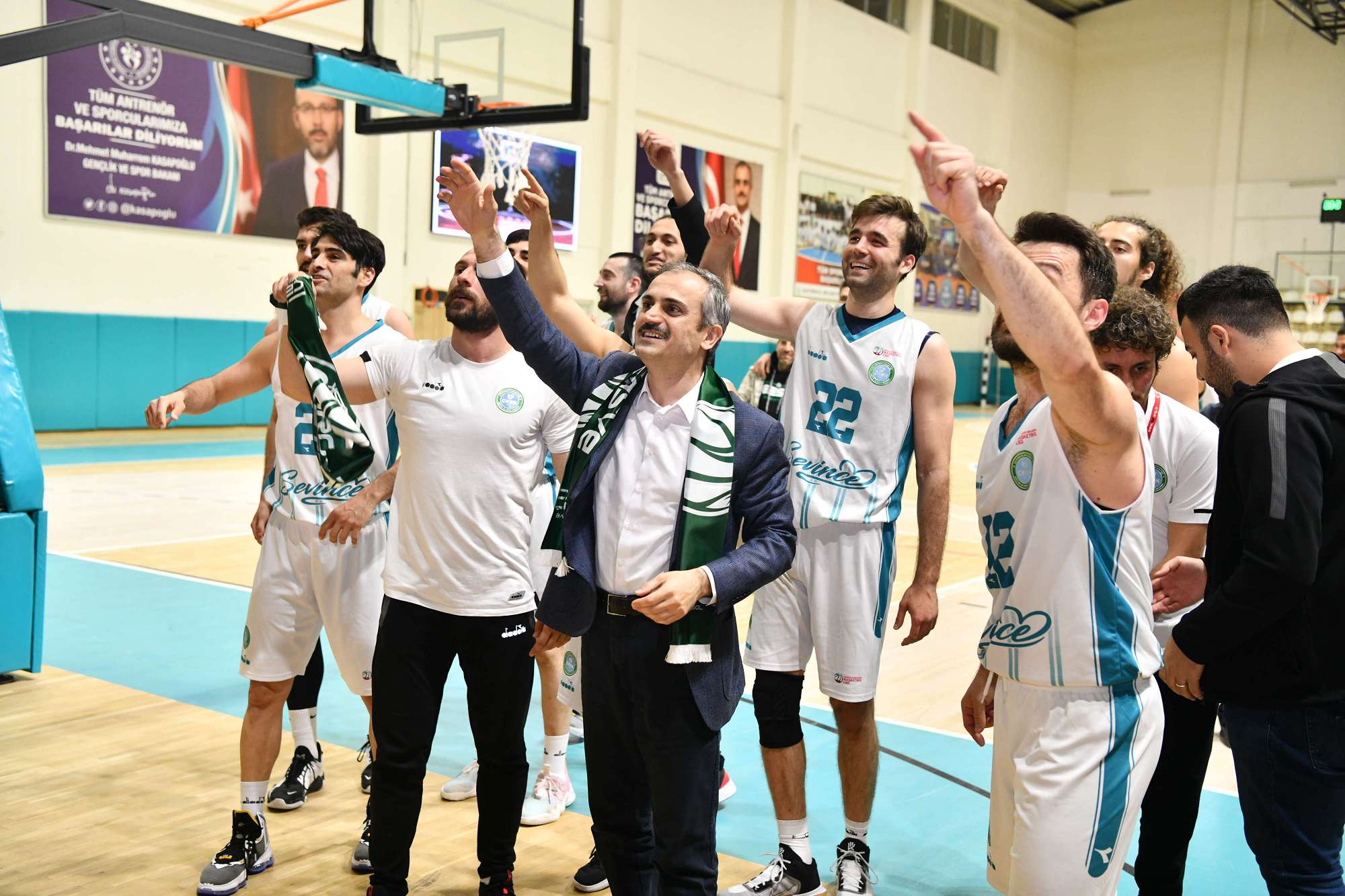 Çayırova Belediyesi Basketbol Takımı namağlup zirvede